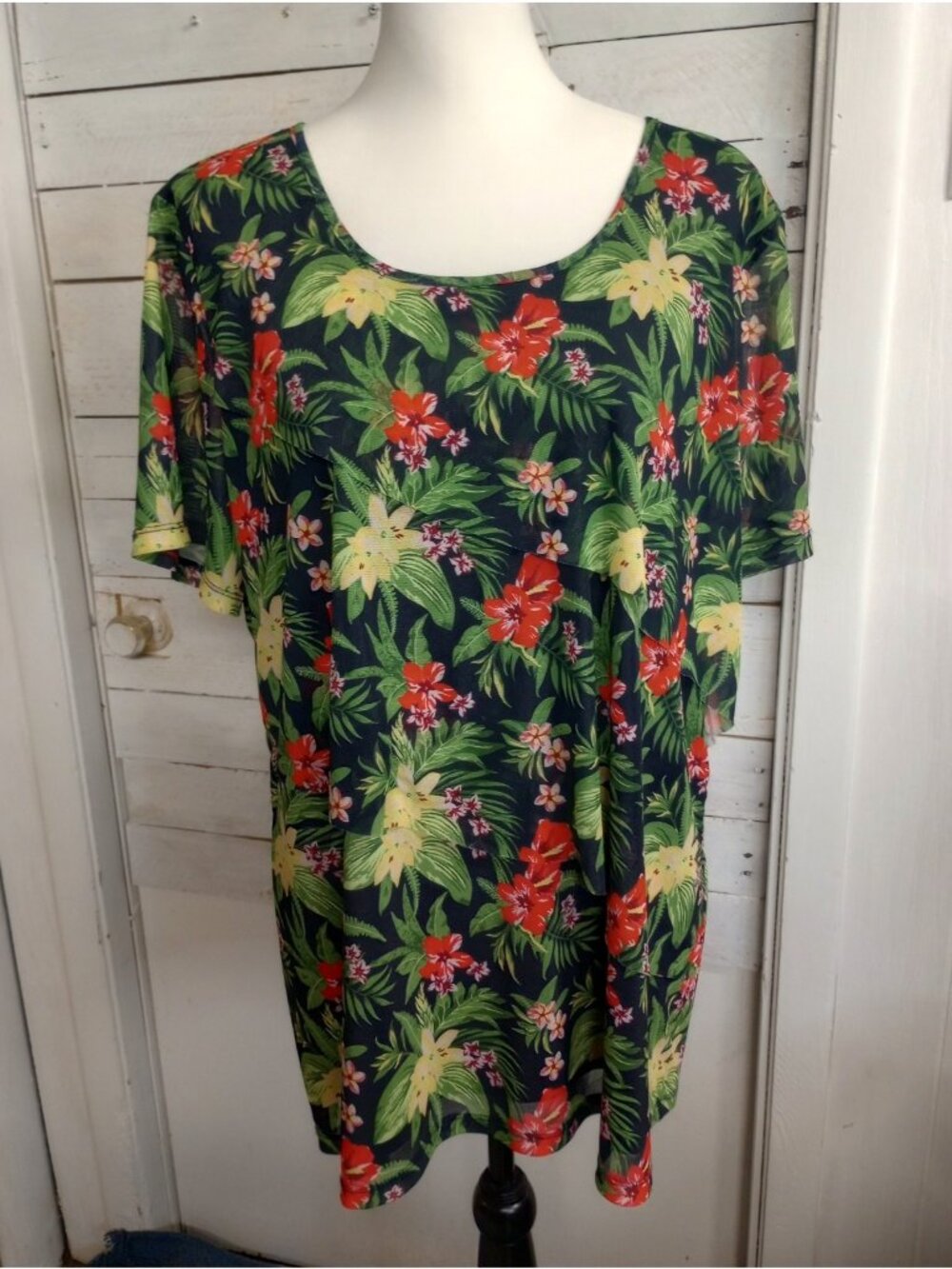 Christopher & Banks Womens XL Floral Pullover Top Blouse Short Sleeve Tropical